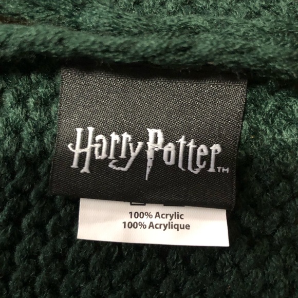 Harry Potter ‘SLYTHERIN’ Scoodie - Picture 8 of 9